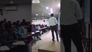 Himanshu Sir in Offline Batch #englishgrammar #ssc #bank #nda #cds