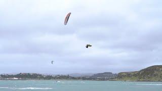 Kiteloops on the 6m Sonic4 #flysurfer 