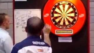 PDC Gibraltar 2010. Colin Lloyd Vs. Julian Sahuquieres K2 Steel.mp4