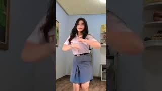 goyangan cewek cantik seragam sekolah SMA #shorts