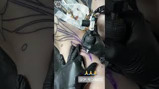 Тату на теле девушки Monster Liner V.2 V.3 dotwork whipshading linework blackwork ornamental mandala