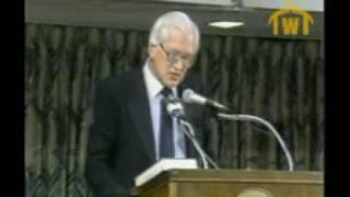 Ahmad Deedat... Crucifixion Fact or Fiction VS Dr Robert Douglas 7 of 17