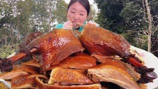 小雨今天滷鴨翅鴨脖子，軟爛入味又香又下酒，年夜飯必備哦【市民朱小雨】