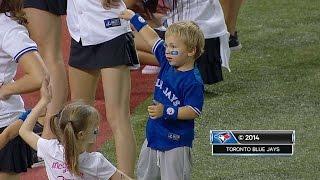 Players' kids pump up crowd at Rogers Centre