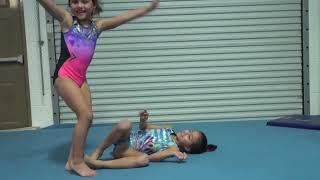 I'm Walking in the Botanical GardenYoga Challenge My Girlfriends Gymnasts‍️Alina,Yana,Kira,Marina