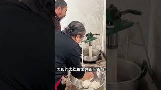 亲自种下的土豆籽到最后这碗爽滑粉条，其实过了六个月，是收获是爸妈的一年四季新农人计划2024 乡村英才计划 平淡治愈的乡村生活