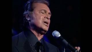 Englebert  Humperdink - "Still" live at London Palladium