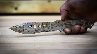 Reviving An Rusty Knife - A Rusty Relic Restored!