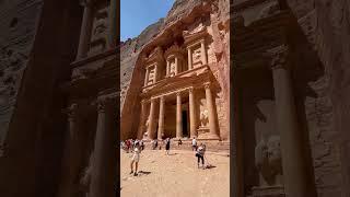 Petra - welcome to one of the 7 wonders of the world