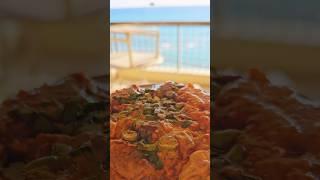 Eating Poke in front of the ocean.#lifeisworthliving #travel #foodreview #foodland #cookiedo