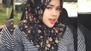 Jilbab tetek besar bikin tegang