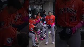 Astros dugout goes COMPLETELY SILENT after Yainer Diaz hits first career home run! 