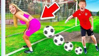 FREUNDIN TRENNT SICH nach FUSSBALL CHALLENGE…