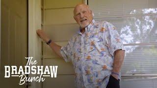 Terry Bradshaw Gets Emotional Visiting Childhood Home | The Bradshaw Bunch | E!