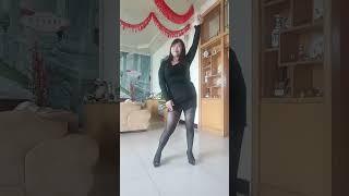 广场舞资源+ | 这身材太火辣了受不了|广场舞|熟女|骚女|大尺度|阿姨|少妇|诱惑|更多各种视频|各种需求的视频QQ:2873965388