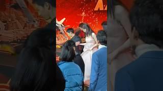 Yang Yang holds hands with Xu Ruohan，so sweet #foryou #shorts #cdrama #fyp #wangyibo