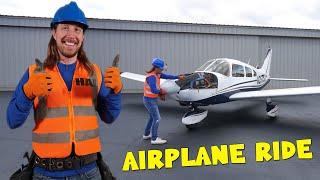 Airplane for kids | Explore an Airplanes with Handyman Hal