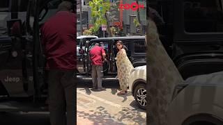 Kareena Kapoor Khan REFUSES to let paps take Taimur & Jeh's pictures  #shorts #kareenakapoorkhan