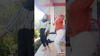Hijab goyang sexy