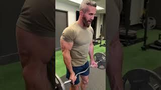 2 Grips to Build Full Biceps #shorts #fitness #workout