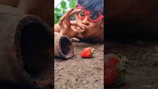 Let's see what happened, I can bring back the hidden millipedes with a strawberry #millipede #shorts