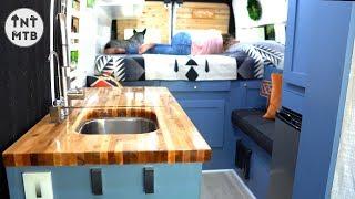 Experienced Van Builder Creates Masterpiece (4k) | Van tour