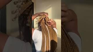 1 cute way to style your knotless braids 