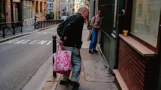 Paris Pov Street photography (Sony a7c2 + 40mm f2.5G) - Episode 77