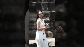 Take a picture of beautiful ladies at Angkor Wat temple Cambodia  #streetphotography