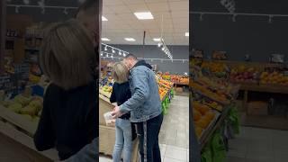Поцелуй от покупателя #юг #юмор #прикол