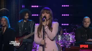 Kelly Clarkson - Pink Pony Club (Cover Chappell Roan) (Live on The Kelly Clarkson Show)