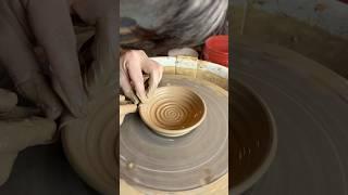 How to use slip for texture on the pottery wheel #pottery #ceramic #clay #craftsman #handmade