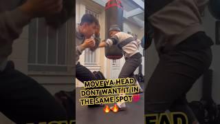 Boxing basics constantly changin angles movin ur head never keep it in the same spot MOVE YOUR HEAD