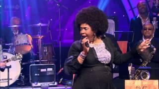 Betty Wright - Clean Up Woman (Jools Annual Hootenanny 2012)