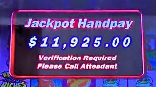 Over $16k in Jackpots!!! MASSIVE Free Spins Stinking Rich Bonus Slot Machine BIG WIN Handpay