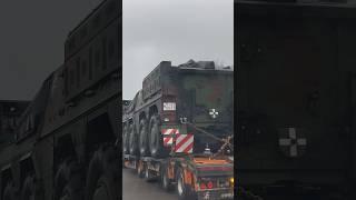 LKW mit Panzer #deutschland #rhodasalvacion #autobahn #shortsvideo