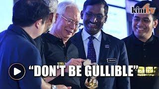 Don't be gullible, Najib reminds social media users