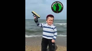 mini khabib hasbulla shoot a gun ...! So cute !