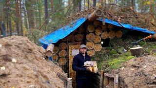 ЗЕМЛЯНКА ПОКРЫТАЯ МХОМ  УСТАНОВИЛ ОКНО 🪟 ЗАГОТОВИЛ ДРОВ НА ЗИМУ ️ 🪵