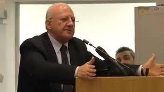 Vincenzo De Luca contro i social network