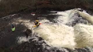 Kayaking a Broken Weir//RISUM