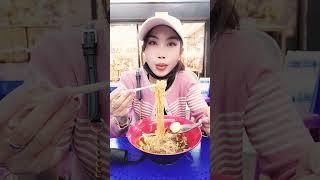  Chatuchak Lunch Break  Bangkok Thailand #bangkok #thailand #travel #foodie