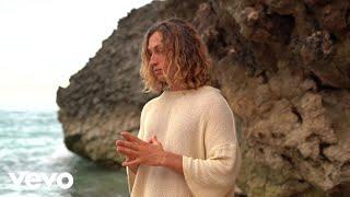 Ari Malloy - We Are One (Official Music Video)