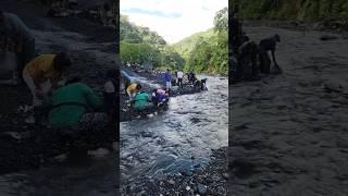 Inside Colombia’s Emerald Mines in 52 Seconds #shorts