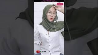 Live Bunda Keisha Pamer TT Sambil Pake Hijab