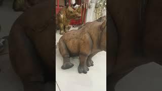 Rhinos statues. Хотели бы украсить участок носорогами? #rhinoceros #mydubai #носорог