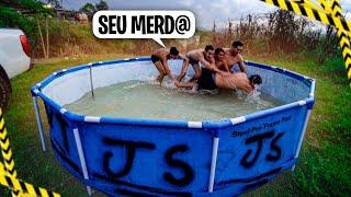 DEU TRETA NA PISCINA DO POUCA SOMBRA...