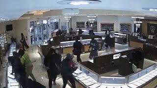 Crowd of 20 people robs Sunnyvale jewelry store on June 12, 2024