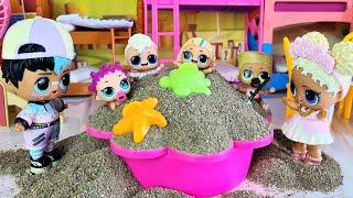 WHERE IS THE SANDBOX IN THE GROUP FROM?! Kids LOL surprise in kindergarten funny cartoons LOL Darine