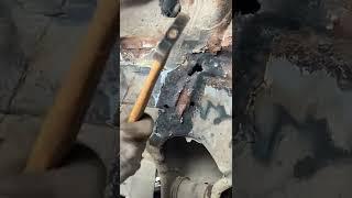 Mercedes benz w 124 - spring support / Легендарный мерседес w124 - опора пружины сдалась…